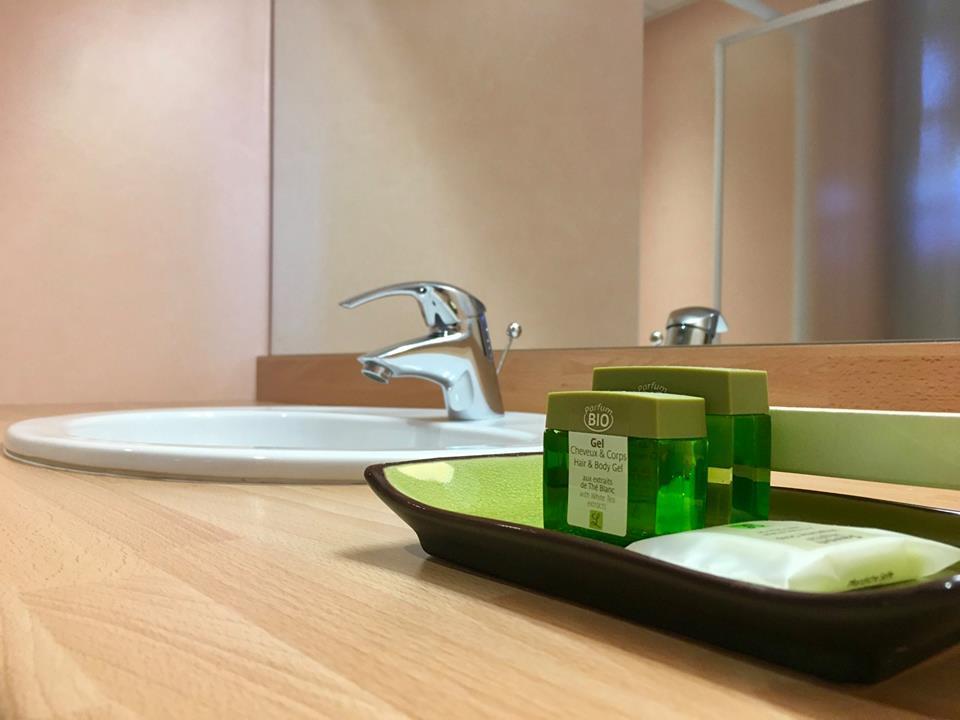 Hotel La Clairiere Chambon-sur-Dolore Экстерьер фото